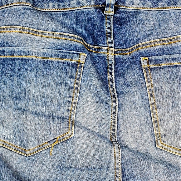 Torrid 3 Button Distressed Skinny Jegging Jean - Picture 12 of 13